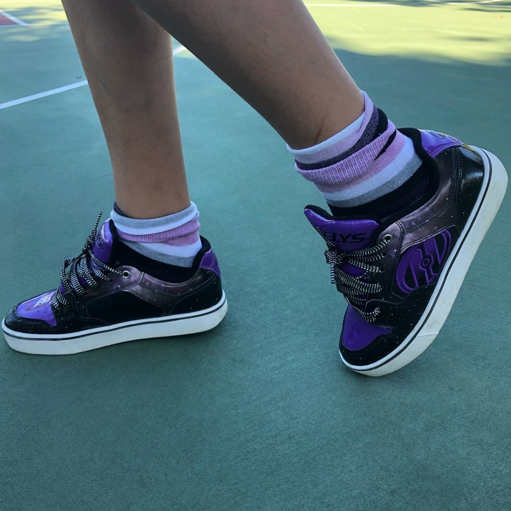 “ Galaxy” Heelys . Excellent condition. 🌈